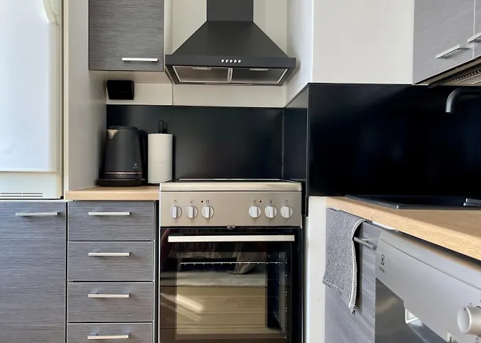Home Suites - Boutique Apartment In City Centre - Free Parking